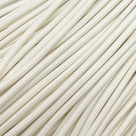 #114 Creamy White 蓄光パラコード 4mm  約50m