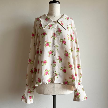〈vintage〉rose pattern silk blouse