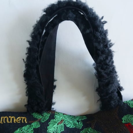 "upcycle" vintage embroidery bag (black)