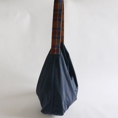 newspaper bag (navy)