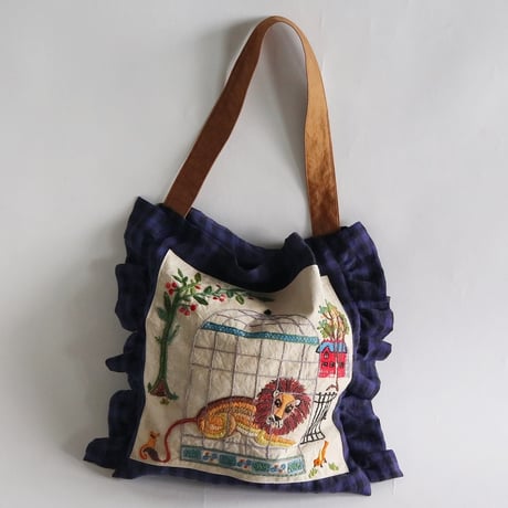 embroidery  frill bag  (Leo)