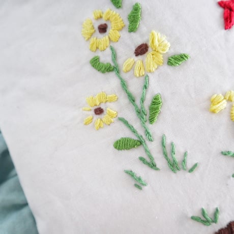 embroidery frill bag  (holly hobbie)