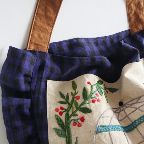 embroidery  frill bag  (Leo)