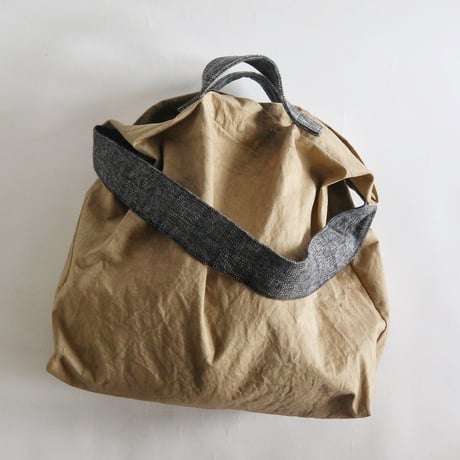 newspaper bag (deep beige)