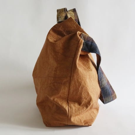 newspaper bag (kakisibu)