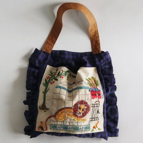 embroidery  frill bag  (Leo)