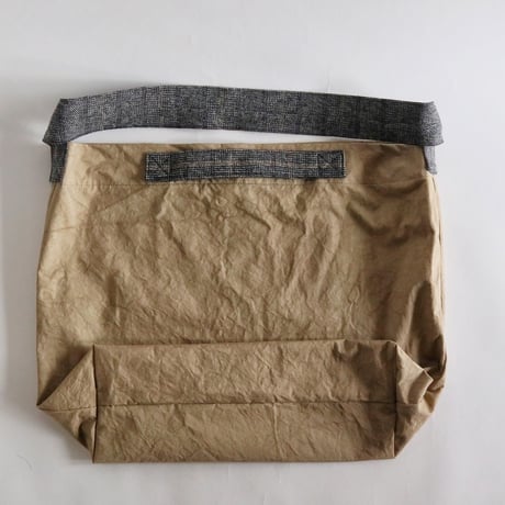 newspaper bag (deep beige)