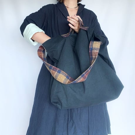 newspaper bag (navy)