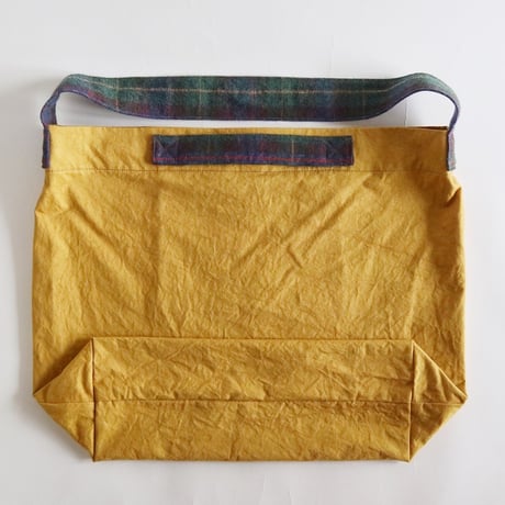 newspaper bag (mustard)