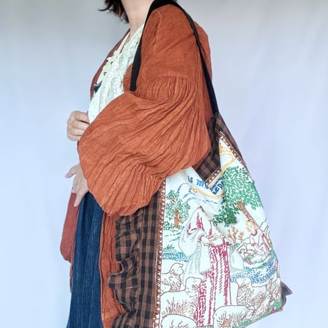 embroidery  frill bag  (sheep)