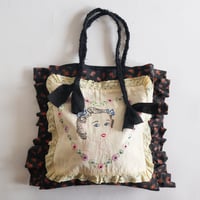 embroidery floral frill bag  (lady)