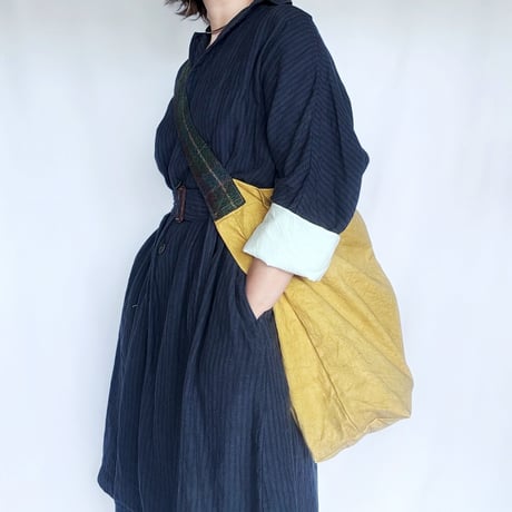 newspaper bag (mustard)
