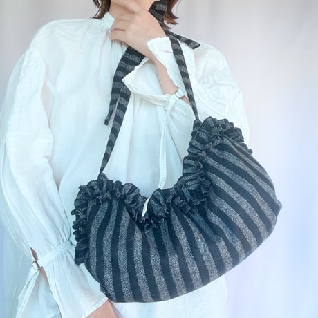 shirring bag （black stripe)