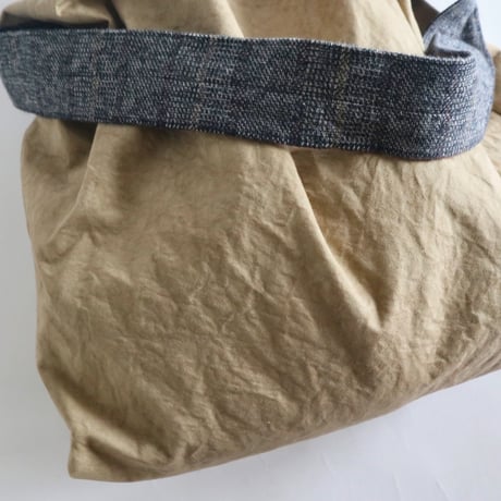 newspaper bag (deep beige)