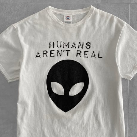 alien print tee