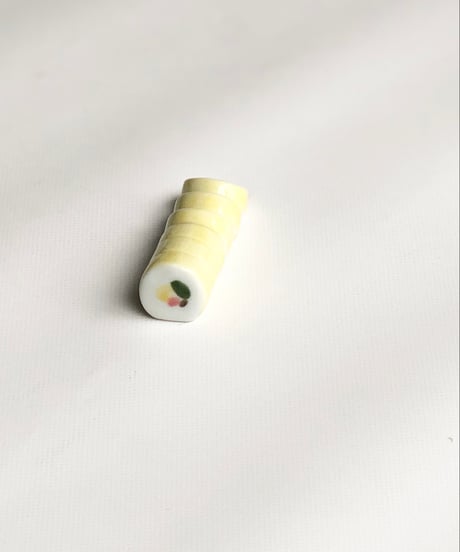 波佐見焼　京千　箸置き  卵巻き