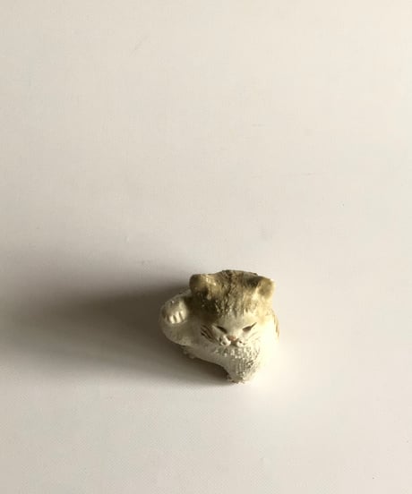 信楽焼　招き猫のオブジェ