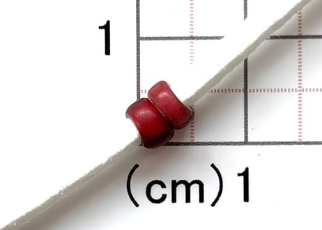 金赤ホワイトハーツ　2個　　5mm　NO.1671　現品