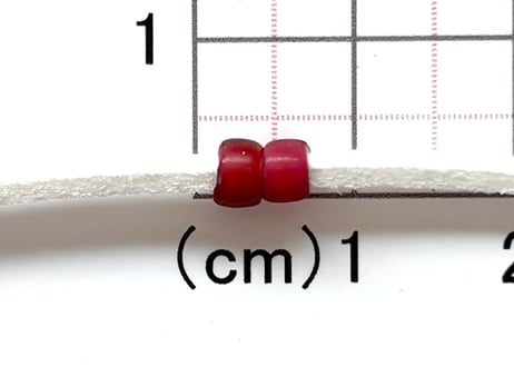 金赤ホワイトハーツ　2個　　5mm　NO.1670 　現品