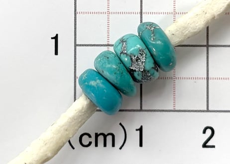 2.5mm穴　ターコイズビーズ　さざれB4個　No.1708　　　　8mm　現品