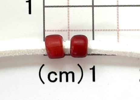 金赤ホワイトハーツ　2個　　5mm　NO.1690　現品