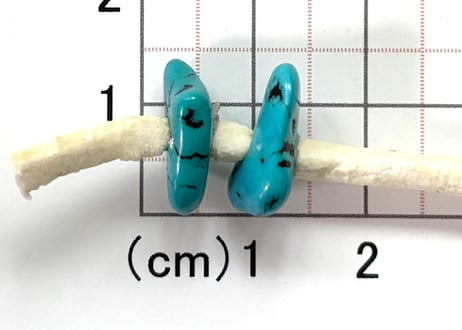 2.5mm穴　ターコイズビーズ　さざれ2個　No.1710　13mm　現品