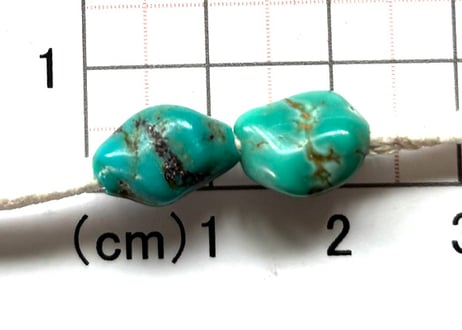 2mm穴　ターコイズビーズ　ナゲットA2個　12mm　現品　No.1610