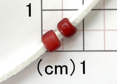 金赤ホワイトハーツ　2個　　5mm　NO.1690　現品