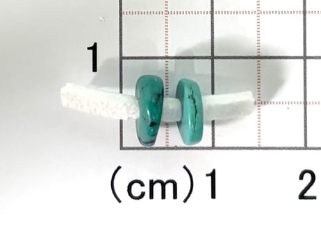 2mm穴　ターコイズビーズ　さざれ　B　2個　No.1724　　8mm　　現品