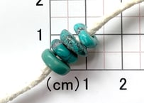 2.5mm穴　ターコイズビーズ　さざれB4個　No.1705　9mm　現品