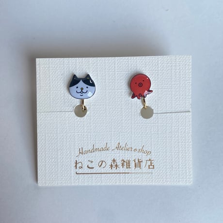 【人気商品！】ねことたこ。のイヤリングorピアス