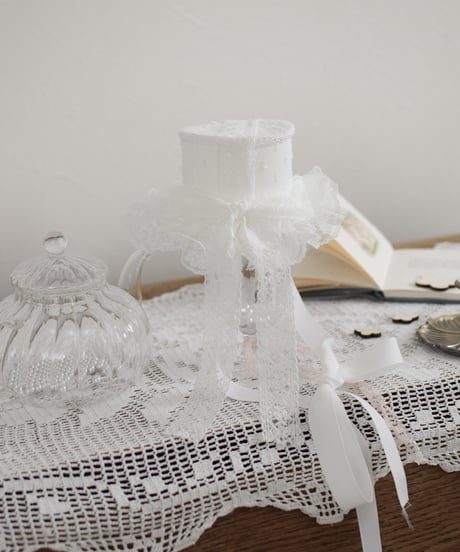 Onni original lace mini hat