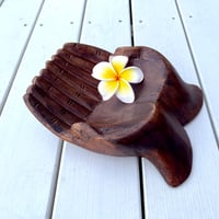 Hand　木彫りの小物入れ　トレイ　ハンド　手