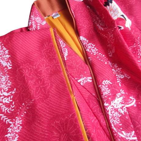 7歳　USED着物　赤鶴　（着物単品　帯は含まれません画像は参考です）