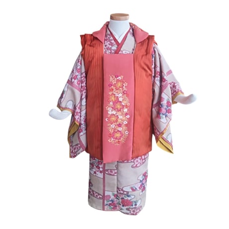 3歳　USED着物　ベージュ吉野　（着物単品　被布、帯は含まれません画像は参考です）