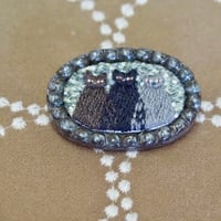 kaganabete／ブローチ【３びきのねこ】