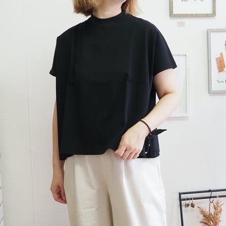 AUG relaxing／ワイドフレンチスリーブTシャツ