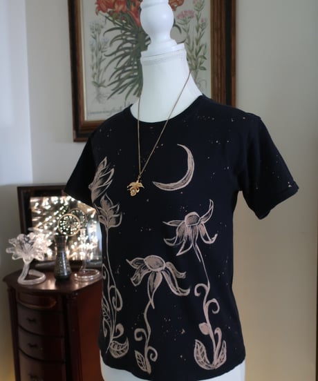 Hand painted flowers and moon T-shirt 🌙𓆸🌿セット販売専用アイテム