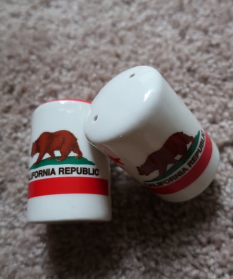 CALIFORNIA REPUBLIC BEAR Salt and pepper shakers 🐻　セット販売アイテム
