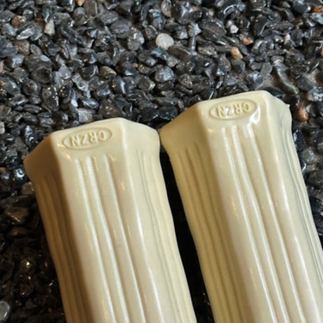 CRAZYNUTS HEXAGON GRIP 1インチ用 ホワイト