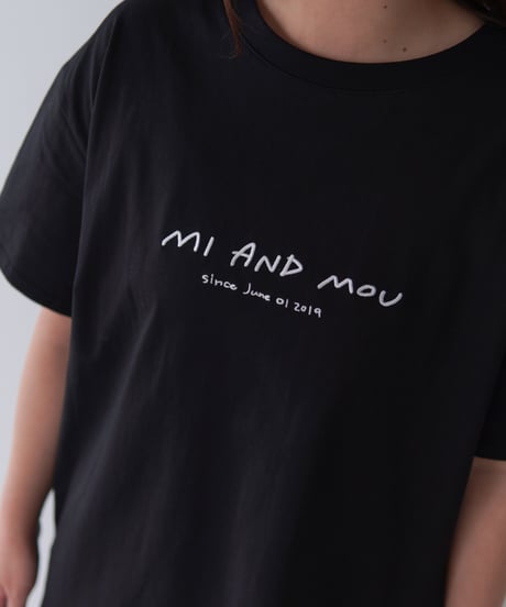 ロゴ刺繍T-shirt｜ブラック