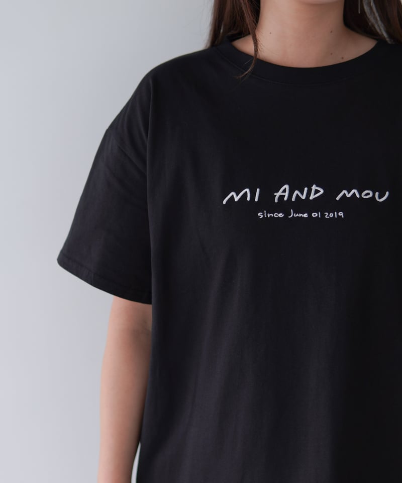 ロゴ 刺繍 Tシャツ ブラック M ロゴ刺繍T-shirt｜ブラック | MI AND MOU