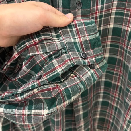 -00s GAP shirt
