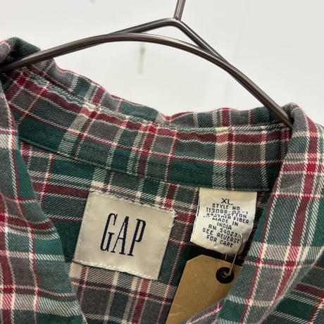-00s GAP shirt