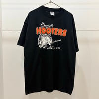 00s HOOTERS t-shirt