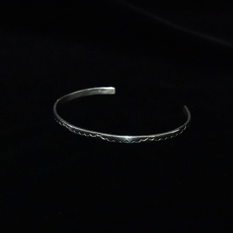 Navajo Silver Bangle (90s) | globule mag.
