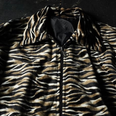 Zipped Jacket (00s about L/XL Animal Pattern)