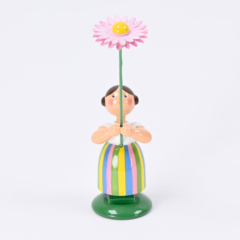 ドイツ ザイフェン エルツ地方 お花を持つ人形 木製 1011 Gänseblume