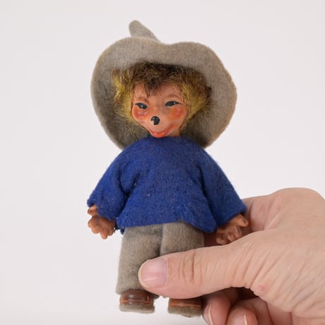東ドイツ　小さなハリネズミ　人形　高さ14cm