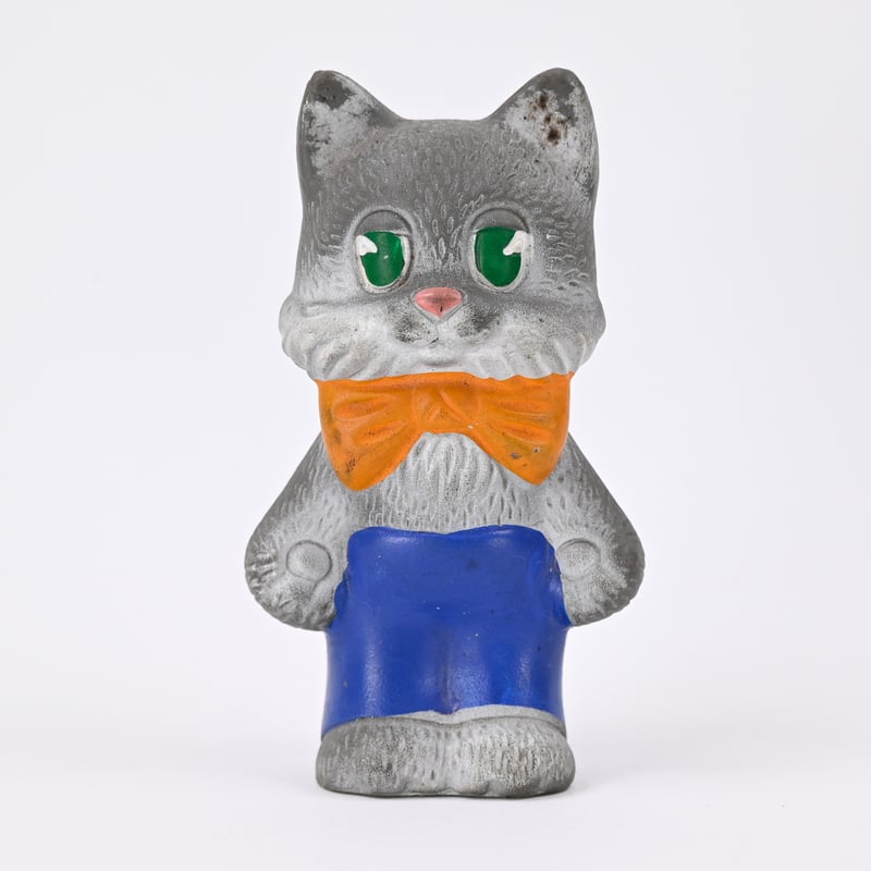ソビエト 年代不明 蝶ネクタイをした猫 ソフビ 人形 高さ12cm | こぐま舎